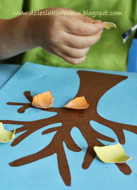 کار دستی کودکان ساخت درخت با کاغذ و پوست تخم مرغ