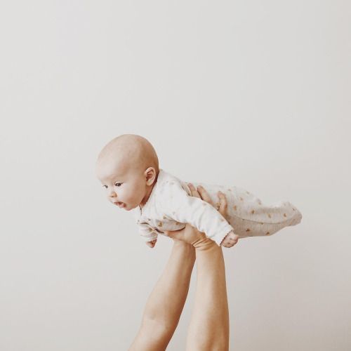 مدل عکس گرفتن نوزاد در خانه